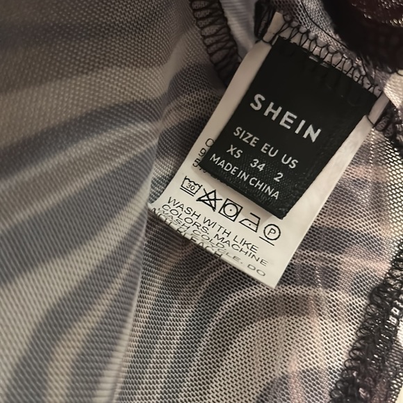 marble pattern crop top - Picture 3 of 3